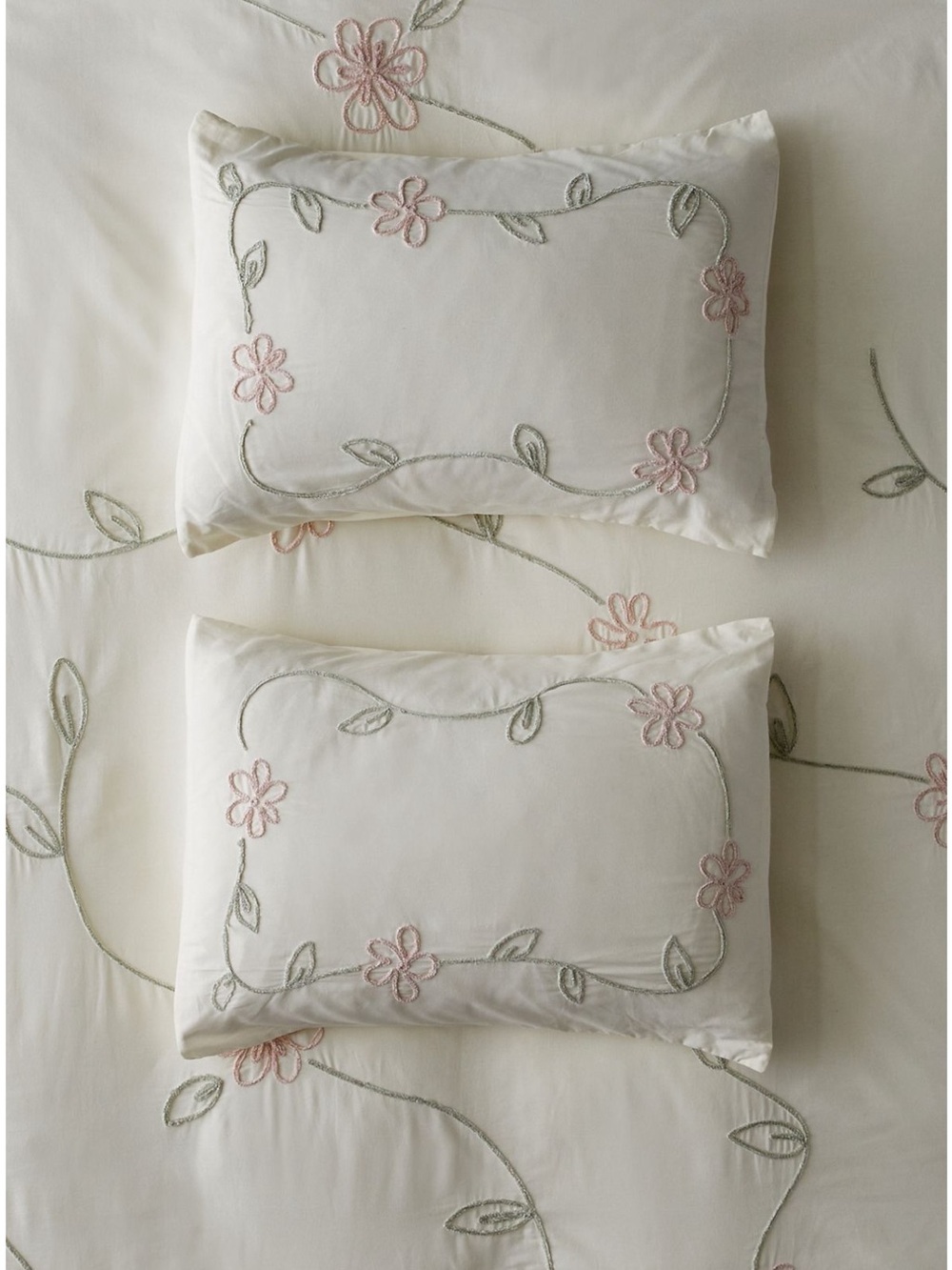 Urban Outfitters Home Falling Vines Floral Sham Set